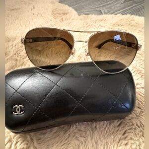 Chanel sunglasses condition 8/10